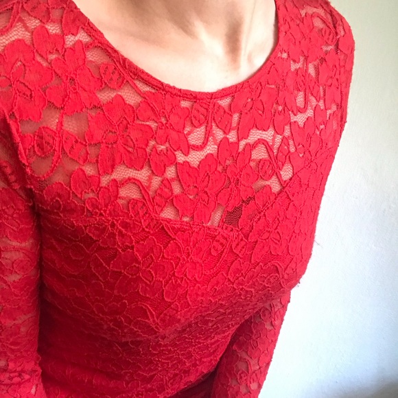 🌹 Red Lace Express Dress 🌹 - Picture 7 of 9
